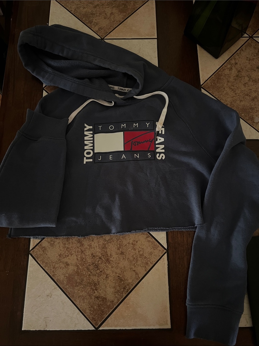 Tommy Hilfiger Cropped Hoodie with Logo Patch - Navy, Red, White